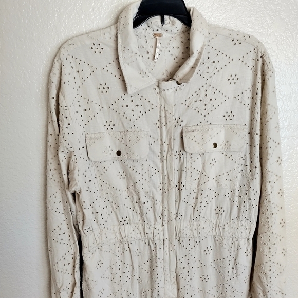 Free People Jumpsuit Set The Tone Utility Ivory Eyelet Lace  Elastic sz 10 - Picture 4 of 14